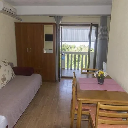 In With Sea View, Balcony, Air Conditioning, Wifi * Pakoštane