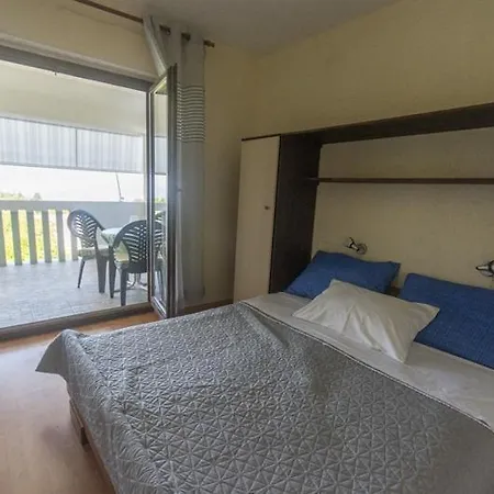 In With Sea View, Balcony, Air Conditioning, Wifi Lejlighed Pakoštane