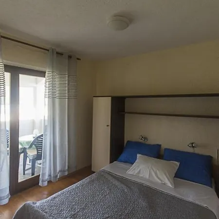 Appartement In With Sea View, Balcony, Air Conditioning, Wifi Pakoštane