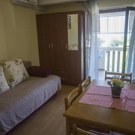 Apartman In With Sea View, Balcony, Air Conditioning, Wifi Pakostane