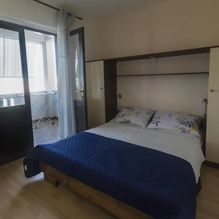 Apartman In With Sea View, Balcony, Air Conditioning, Wifi *